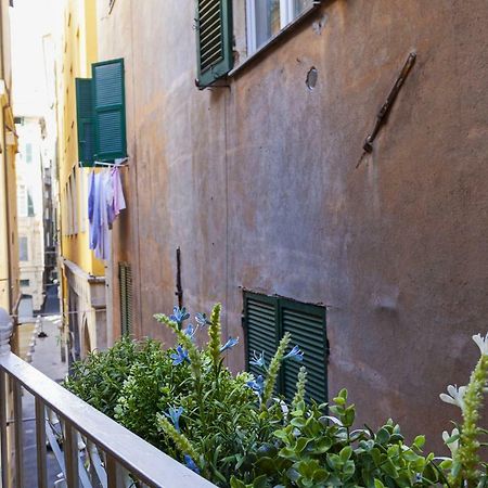 Wood And Stone Apartment In The Historical Center Genova Exterior foto