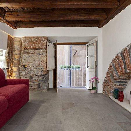 Wood And Stone Apartment In The Historical Center Genova Exterior foto