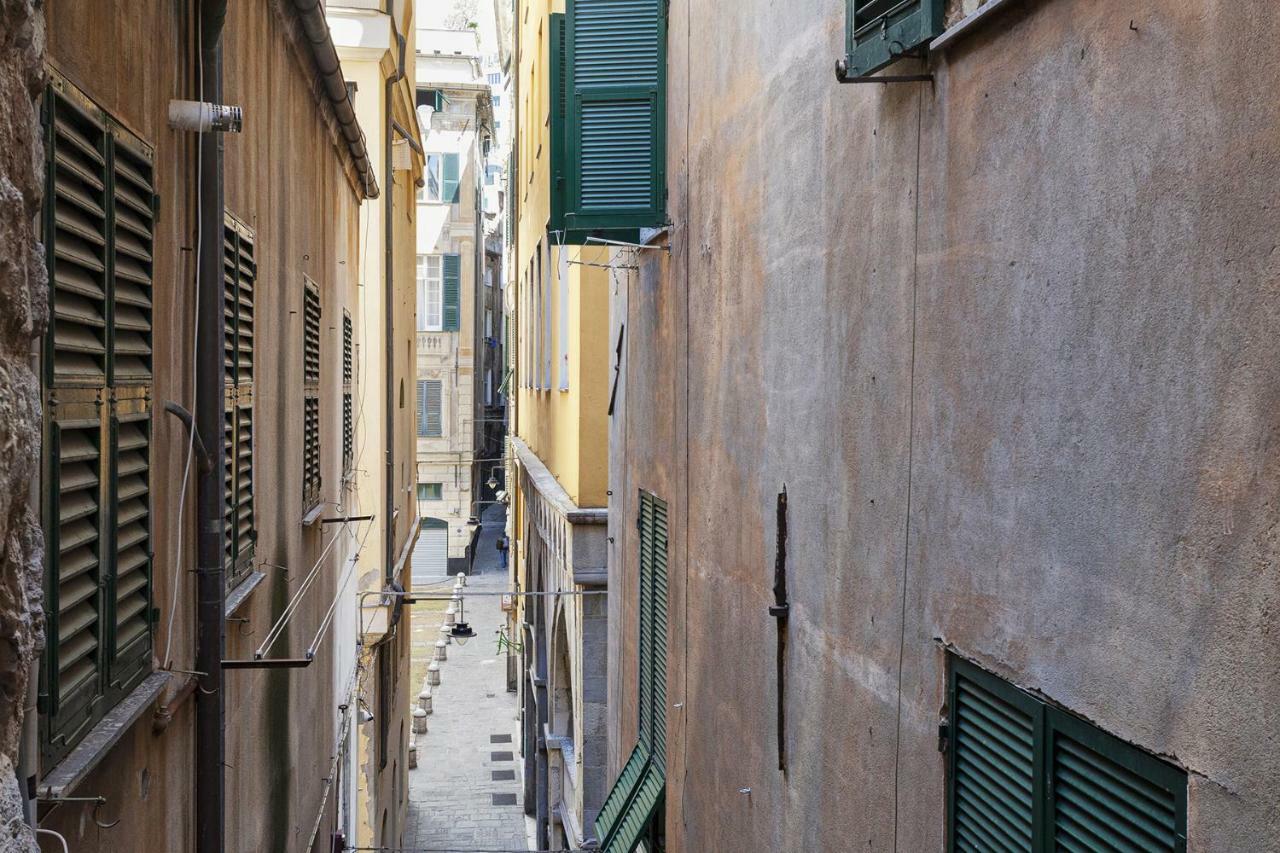 Wood And Stone Apartment In The Historical Center Genova Exterior foto